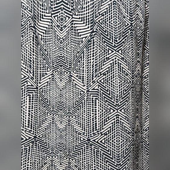 Guess Black & Cream Flutter Sleeve Mini Dress Size 6 - Picture 4 of 10